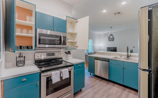 Abode Dallas - The Cedars Downtown