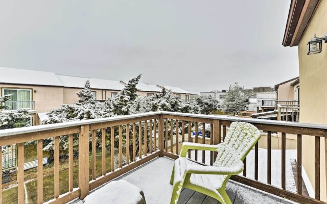 Family-friendly Wildwood Townhome ~ 3 Mi to Beach