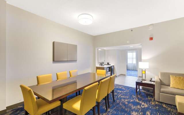 Embassy Suites by Hilton Alexandria Old Town