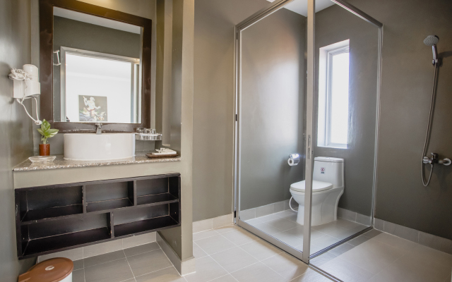 King Grand Boutique Hotel