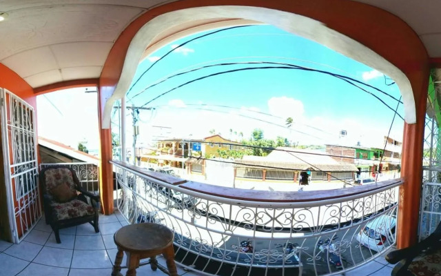 Hostal Brisas y Olas - Hostel