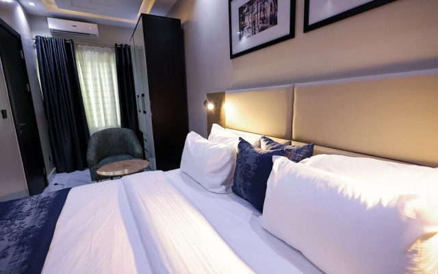 Ringruby Hotel, Oduduwa Way