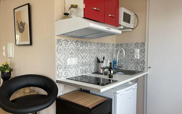 Cozy Apartment in Heart Athens Near Metro Fix 100m
