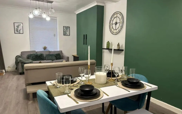 Beautiful 2-bed House in Bridgend