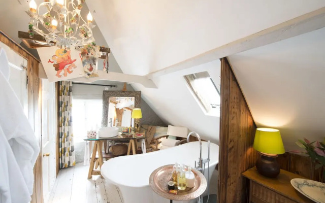 The Five Bells Inn