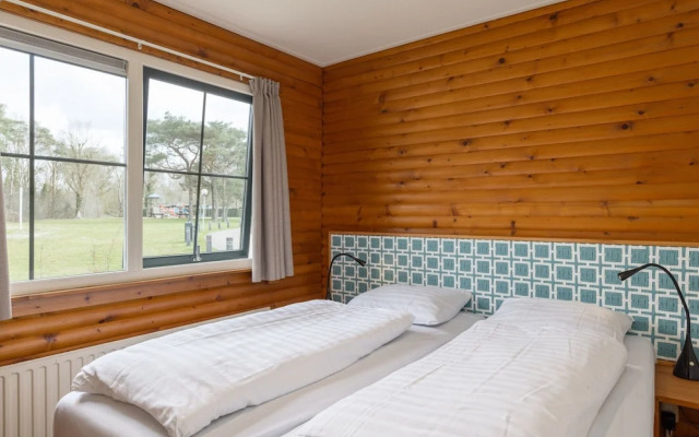 Bungalow in Veluwe Near Harderwijk