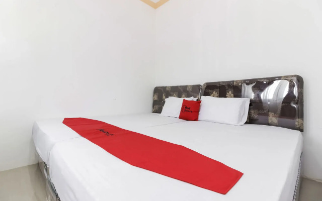 RedDoorz near Sam Ratulangi Airport