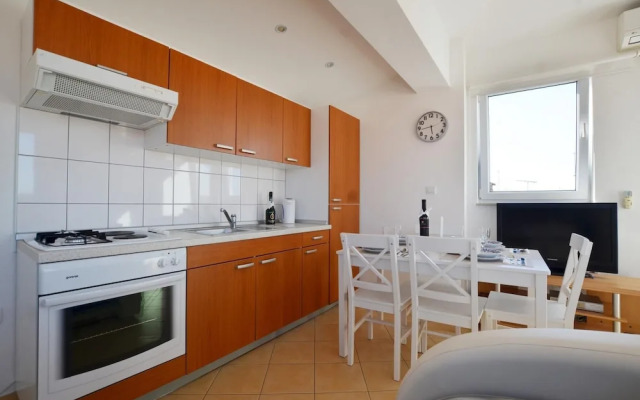 One Bedroom Apartment