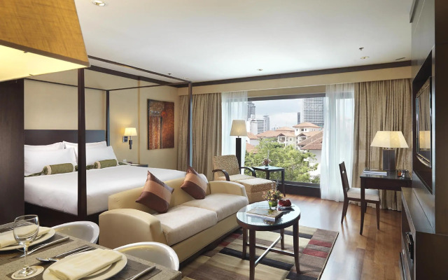 MiCasa All Suite Hotel