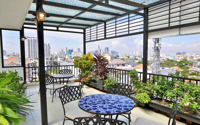 Donald Service Apartment