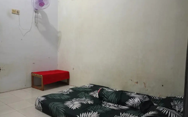 OYO Life 93712 Vanda Family