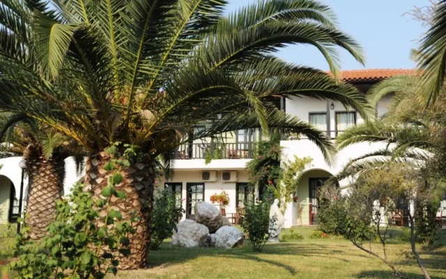 Assa Maris Beach Hotel