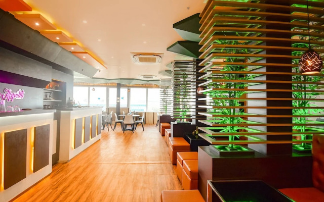 Fabhotel Airport Green Arcade
