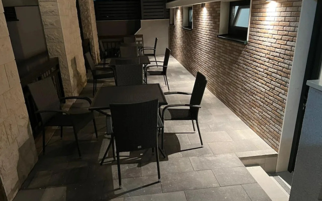 Apartments Villa Milas With Pool