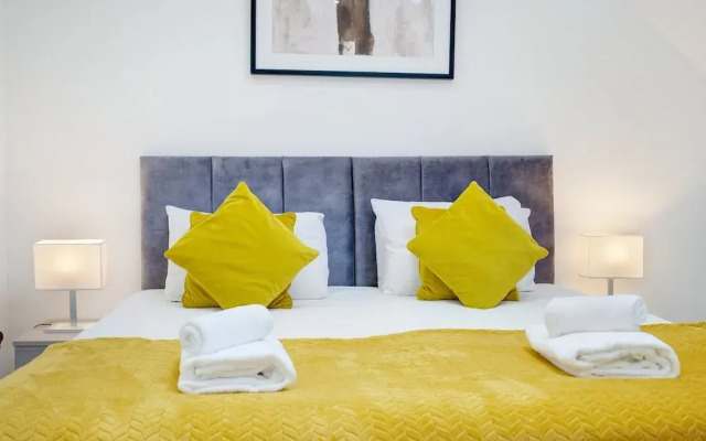 Modern 1 Bedroom Apartment - Camberley