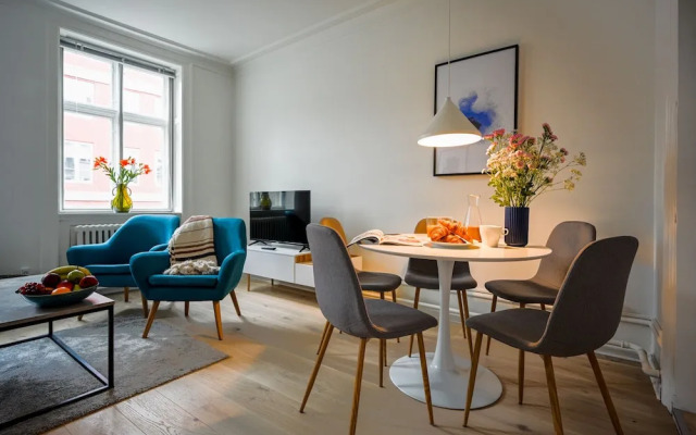 Sanders Merchant - Nice 2-bdr Apt Near Metro