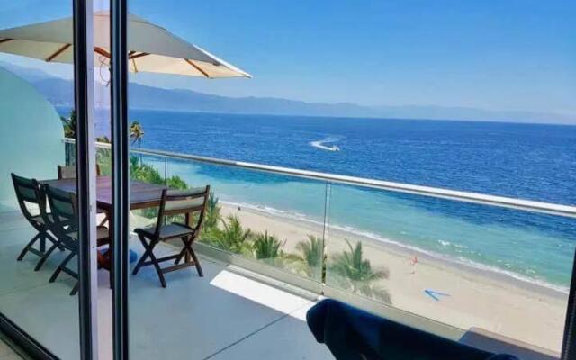 Beachfront Peninsula Puerto Vallarta