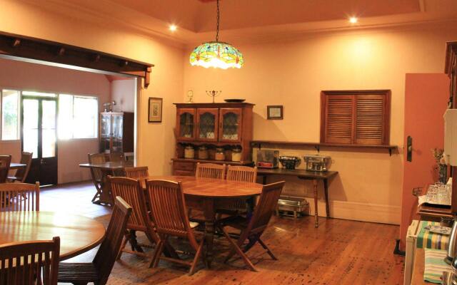 Burwood Bed And Breakfast