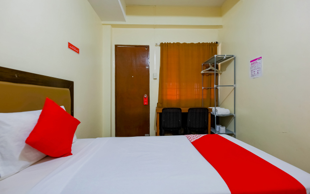 OYO 431 Apollo 11 Apartelle