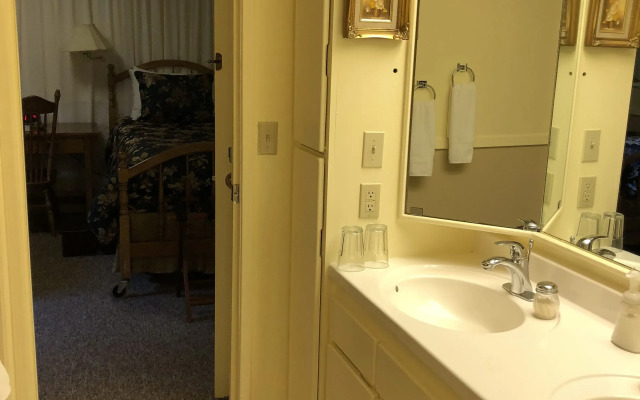 Deal's Bed & Breakfast Inn