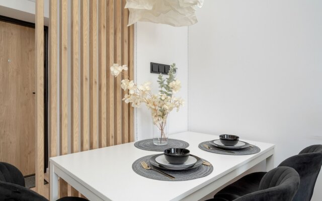 White Studio With Balcony by Renters
