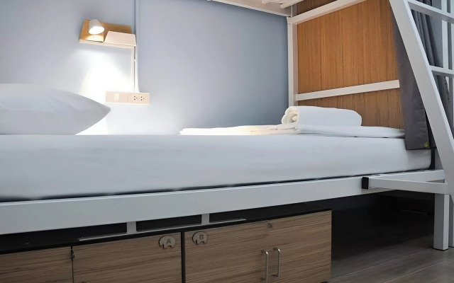 Ease Hostel
