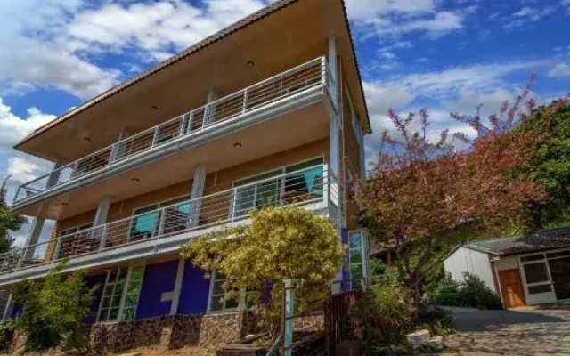 E-Moh Hostel