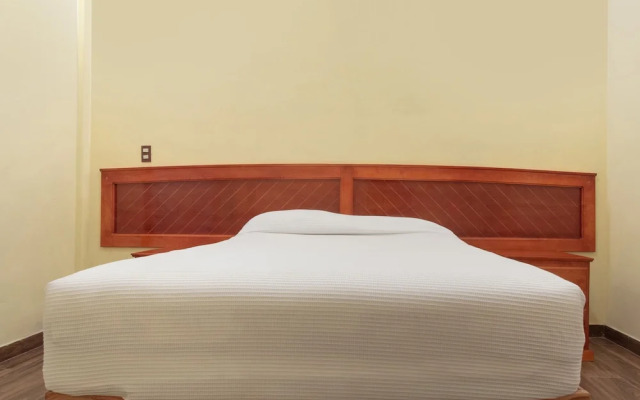 OYO Hotel Los Prismas