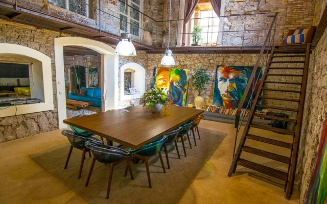 Villa Jelsa Palace in Jelsa