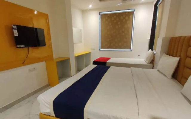 Hotel Ravi Palace