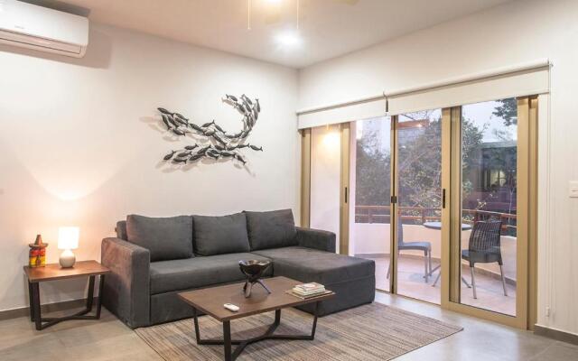 Serene modern condo, 2 BD & snorkel & 200 MB WIFI