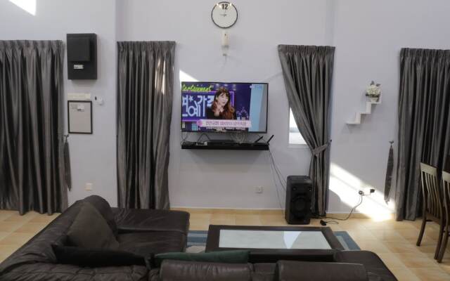 TRAVELORE.MY Homestay Villa D'Lagos