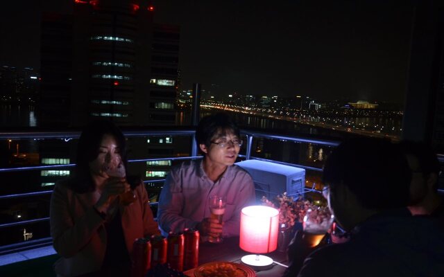 Han River Guesthouse In Seoul