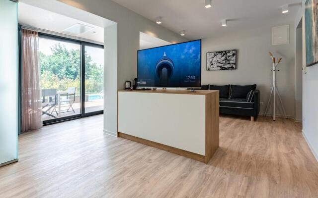 EOS Luxury Suites