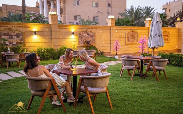 Pyramids Sunrise Inn