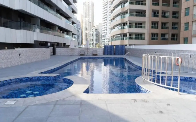 1BR Near Metro and Tramp