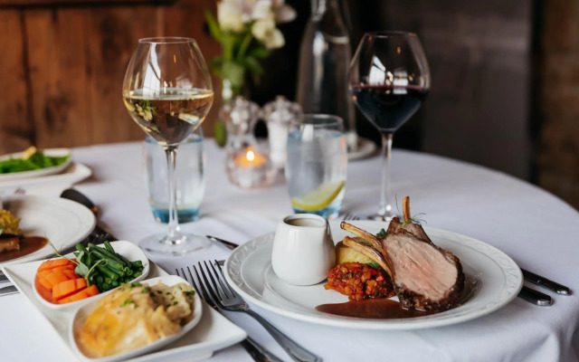 The Sitwell Arms Hotel