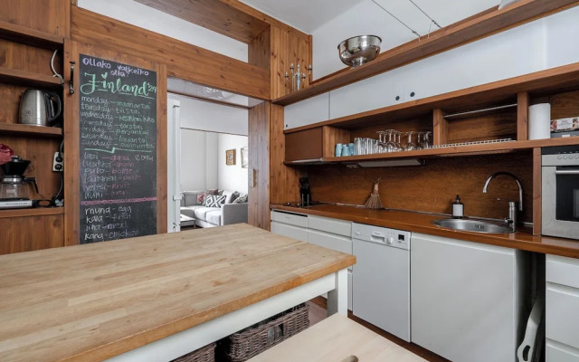 Historical Downtown Home with Parking and Steam Sauna
