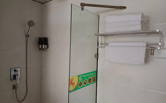 Liaocheng Dadong Business Hotel