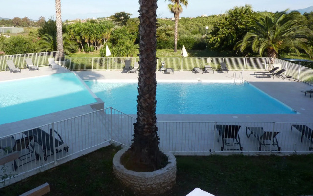 Adonis Citadelle Resort