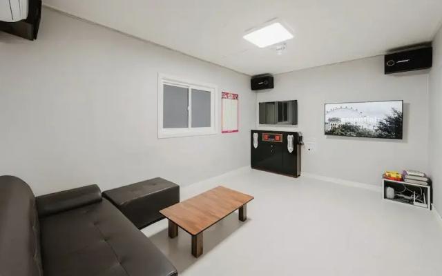 Byeolsaem Private House