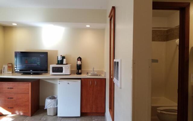Black Hawk Motel and Suites