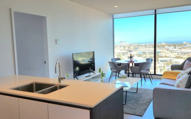 Wyndel Apartments Riverside on Collins