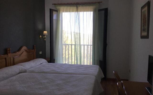 Hotel Cinco Castaños