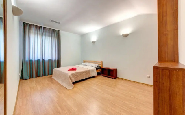 Luxury 3-bedroom apartment Gonchara