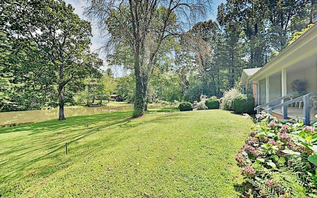 239slake 3 Bedroom Home