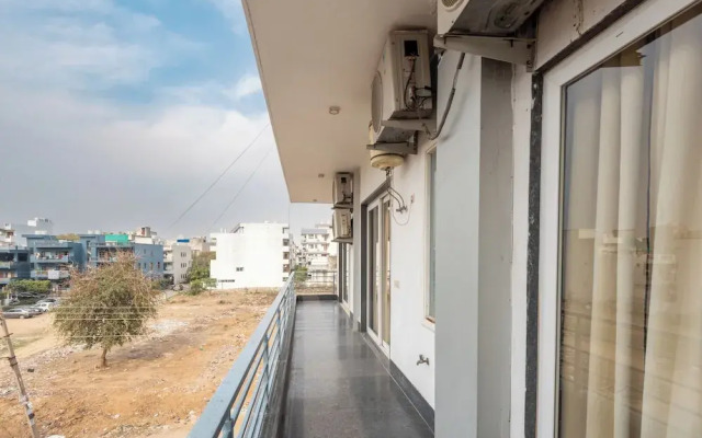 Saavi Hotel Sector- 46