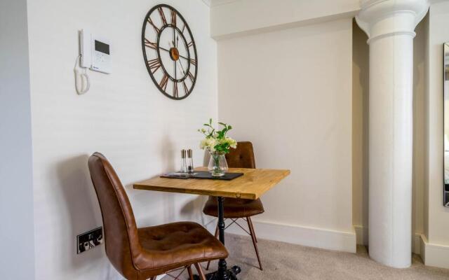 56 Cocoa Suites (parking included)