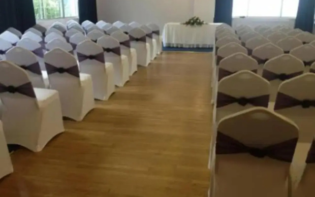 Lomond Hills Hotel