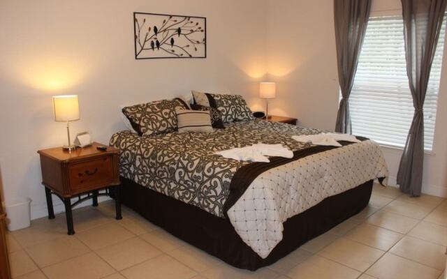 Lucaya Village 2956 - Three Bedroom Townhome